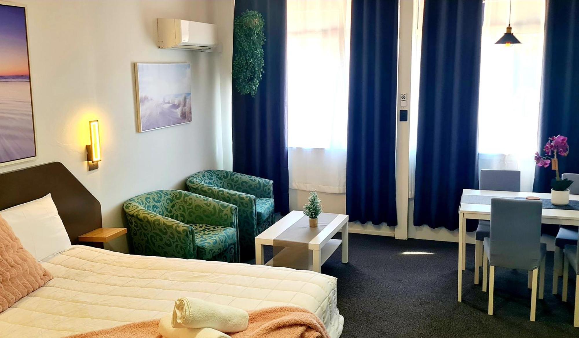 Golden Sands Motor Inn Forster Exteriör bild